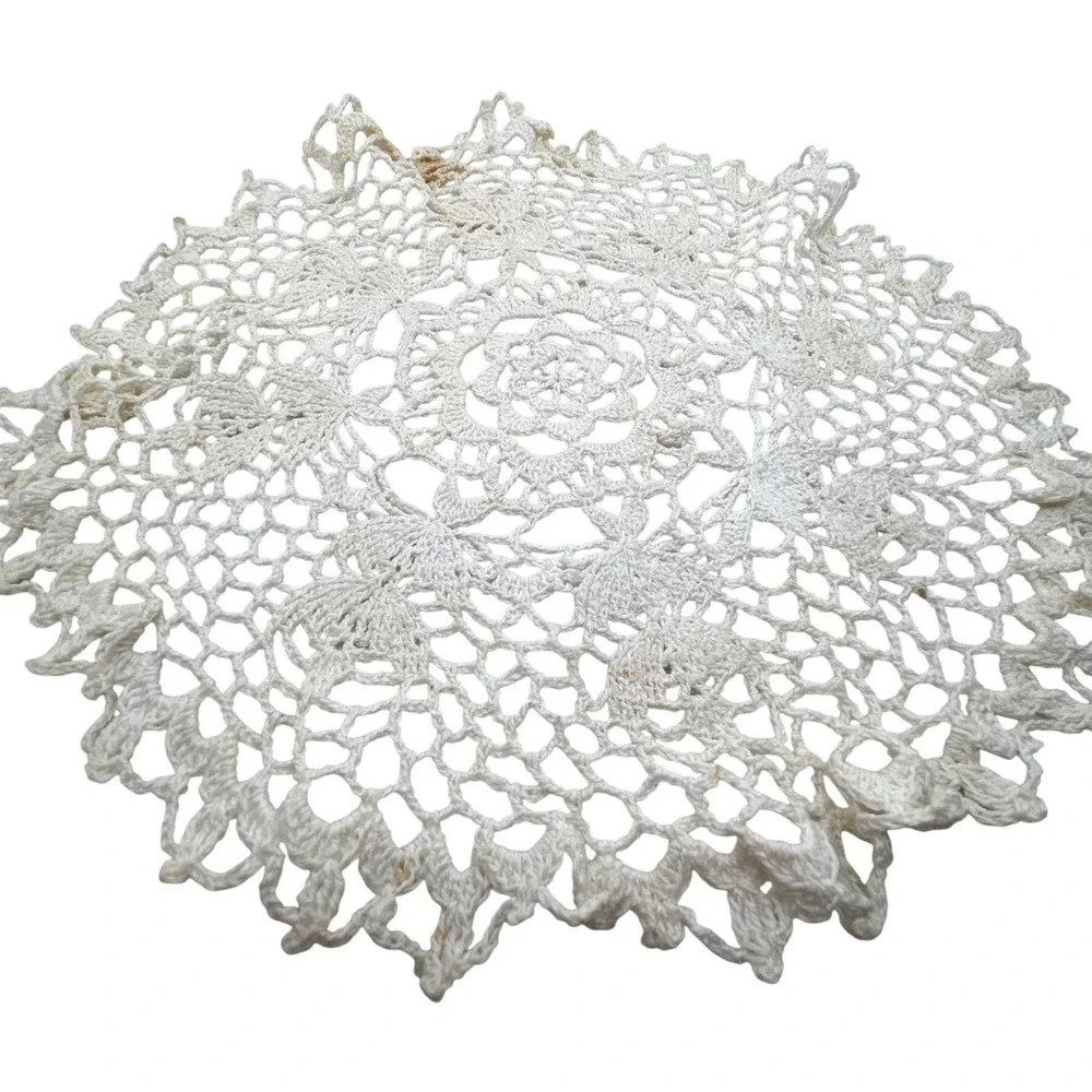 Vintage Hand Crocheted Round Floral Rose Lace Doily Cream 11.5 Inch‎ Shabby Chic